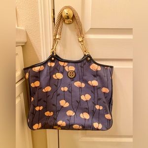 🚨SALE!!🚨Tory Burch Poppy Tote *RARE*